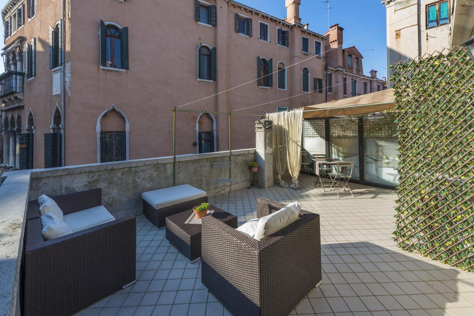 Tre Sestieri Terrace - Canal View 2024 Venedik Dış mekan fotoğraf