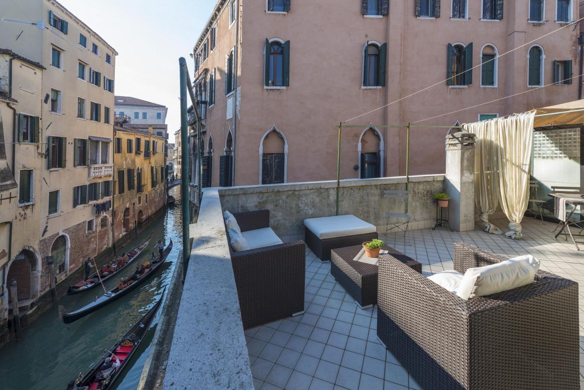Tre Sestieri Terrace - Canal View 2024 Venedik Dış mekan fotoğraf