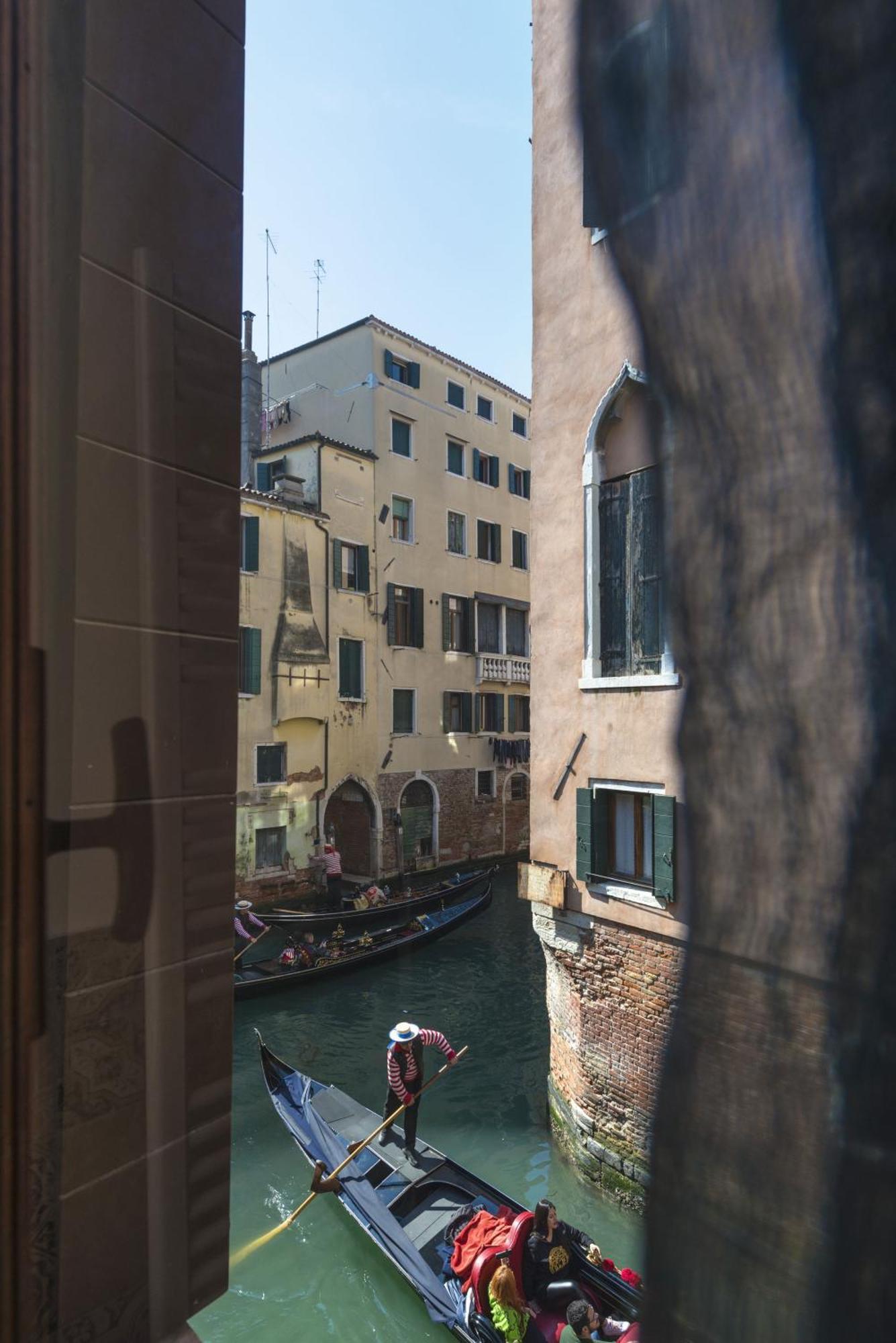 Tre Sestieri Terrace - Canal View 2024 Venedik Oda fotoğraf